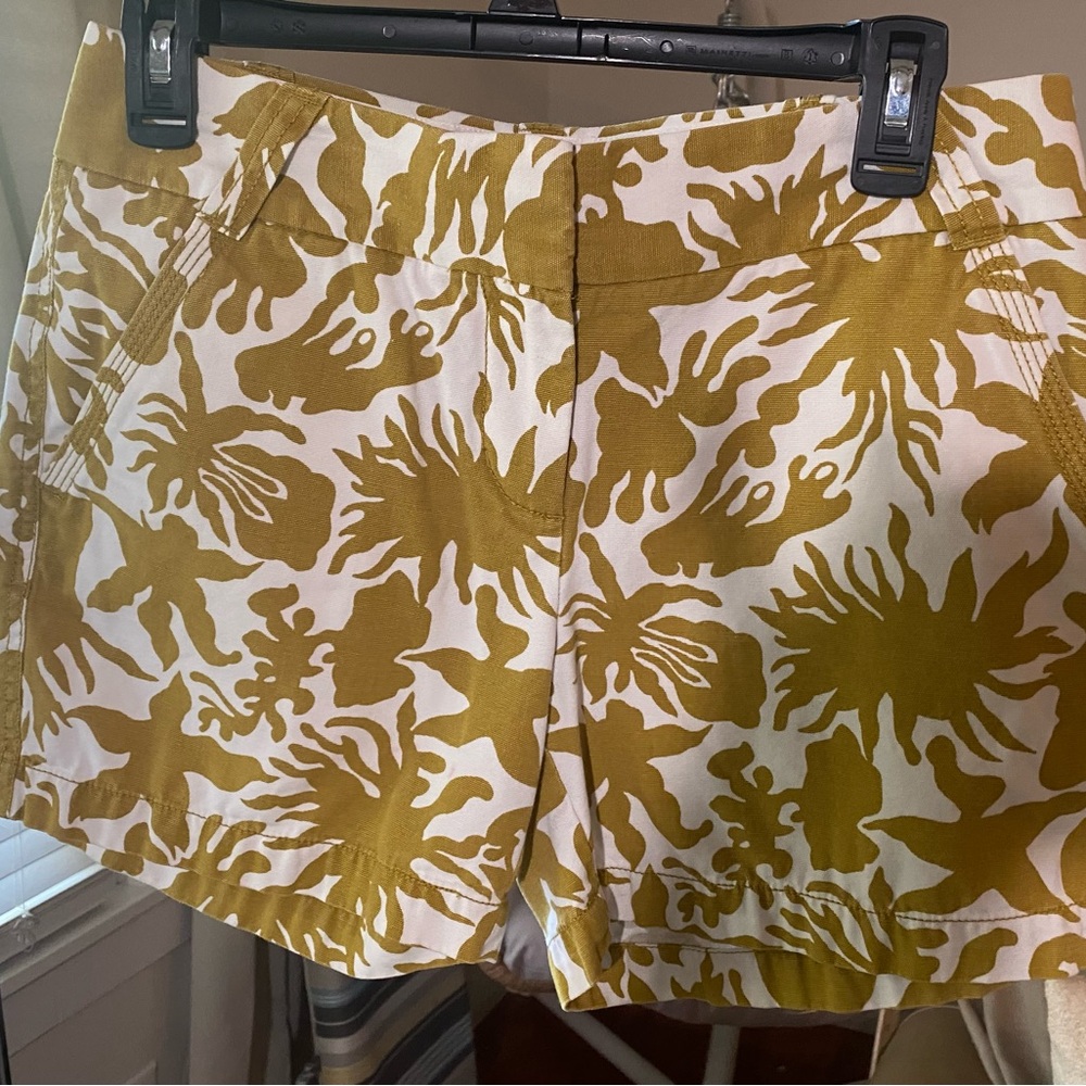 J. Crew Classic Twill Chinos City Fit 100% Cotton Shorts Size 2 Dark Yellow